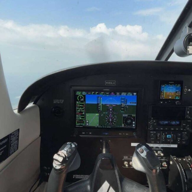 become a pilot after high school