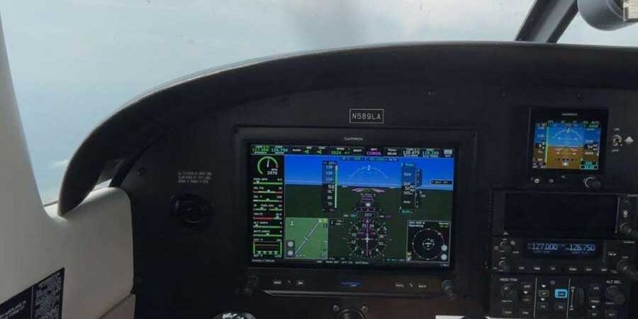 become a pilot after high school