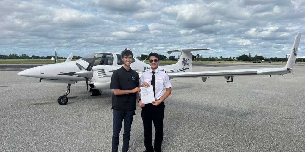 DA-42 airline pilot training