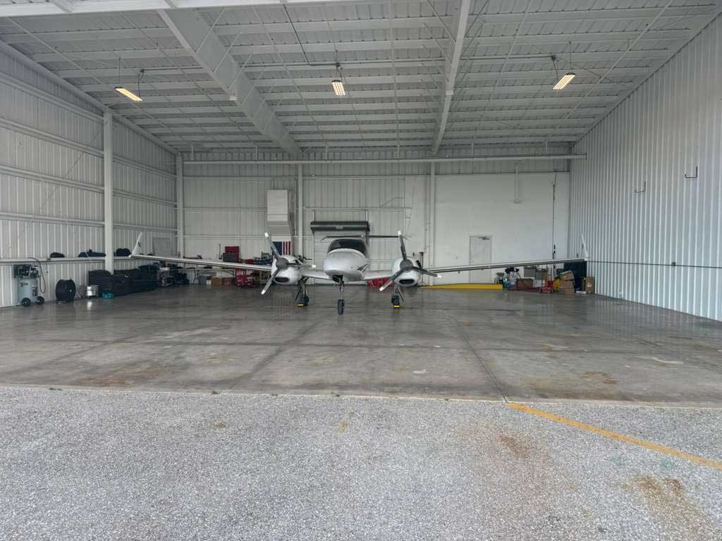 Diamond DA-42 multi-engine training